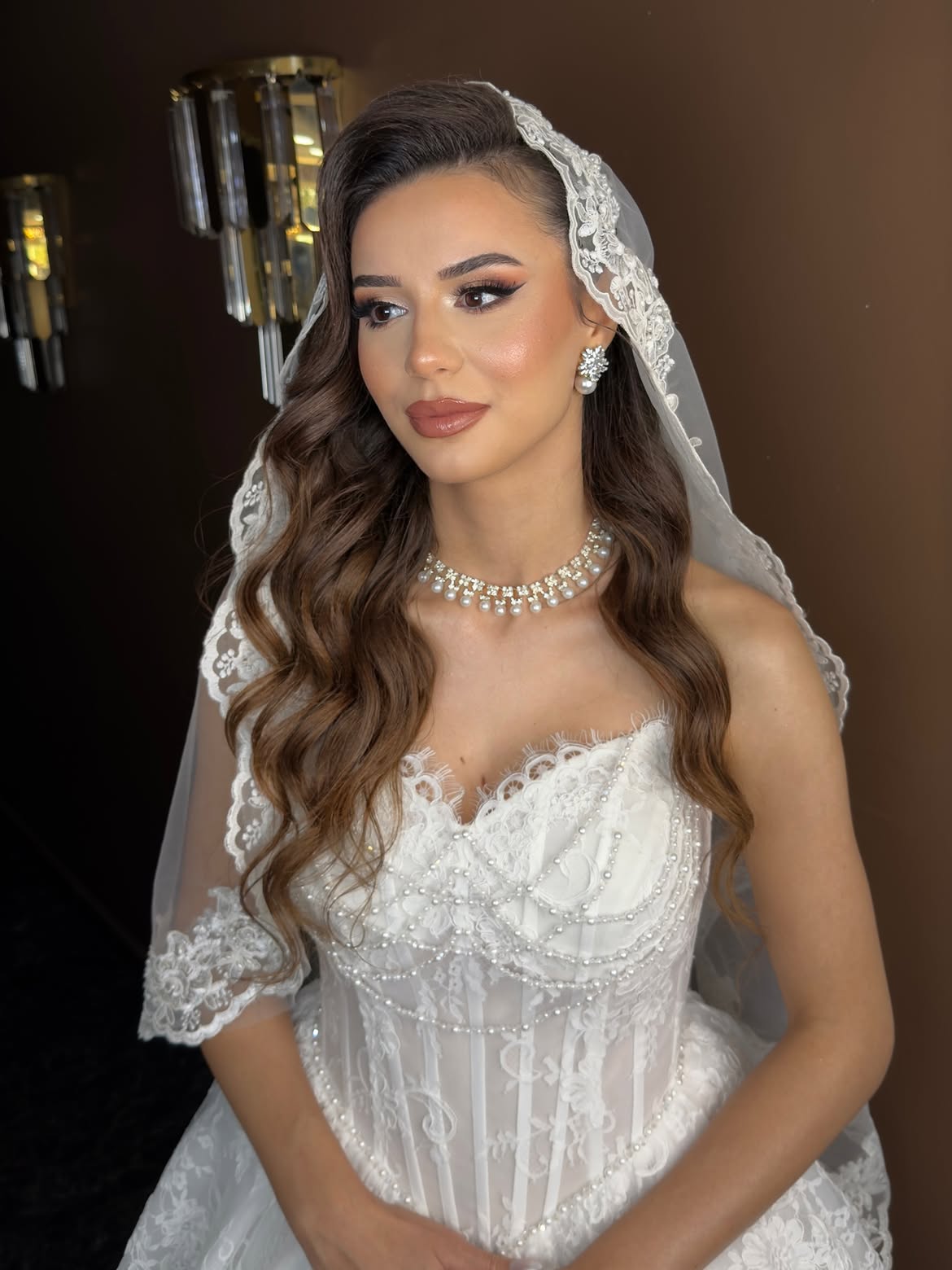 OZ&ME Kuaför Aliağa — gelin makyajı ve saç — duvaklı toplama model